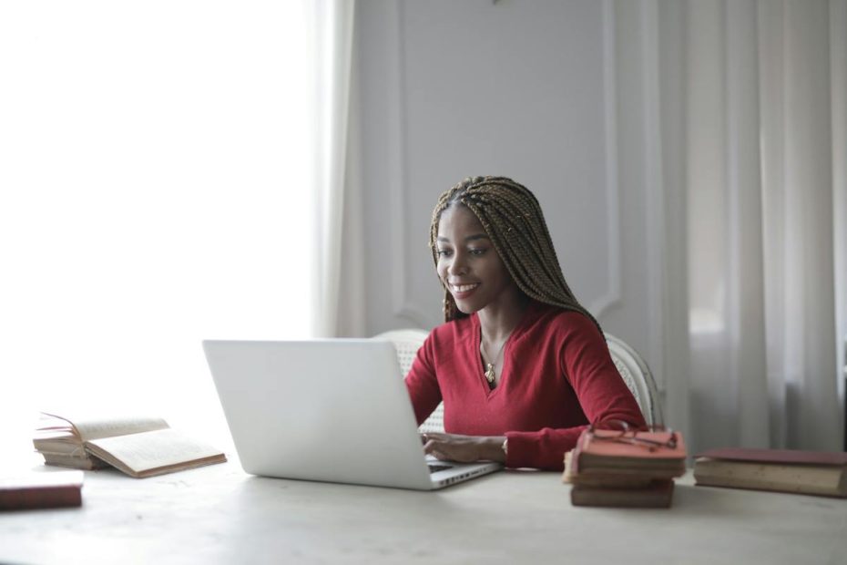 Quais são as funções de um digitador home office?