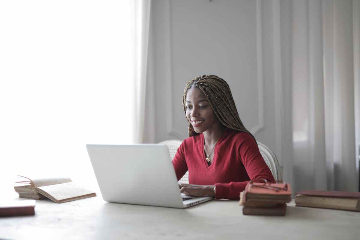 Importância da conectividade para trabalhar como digitador online